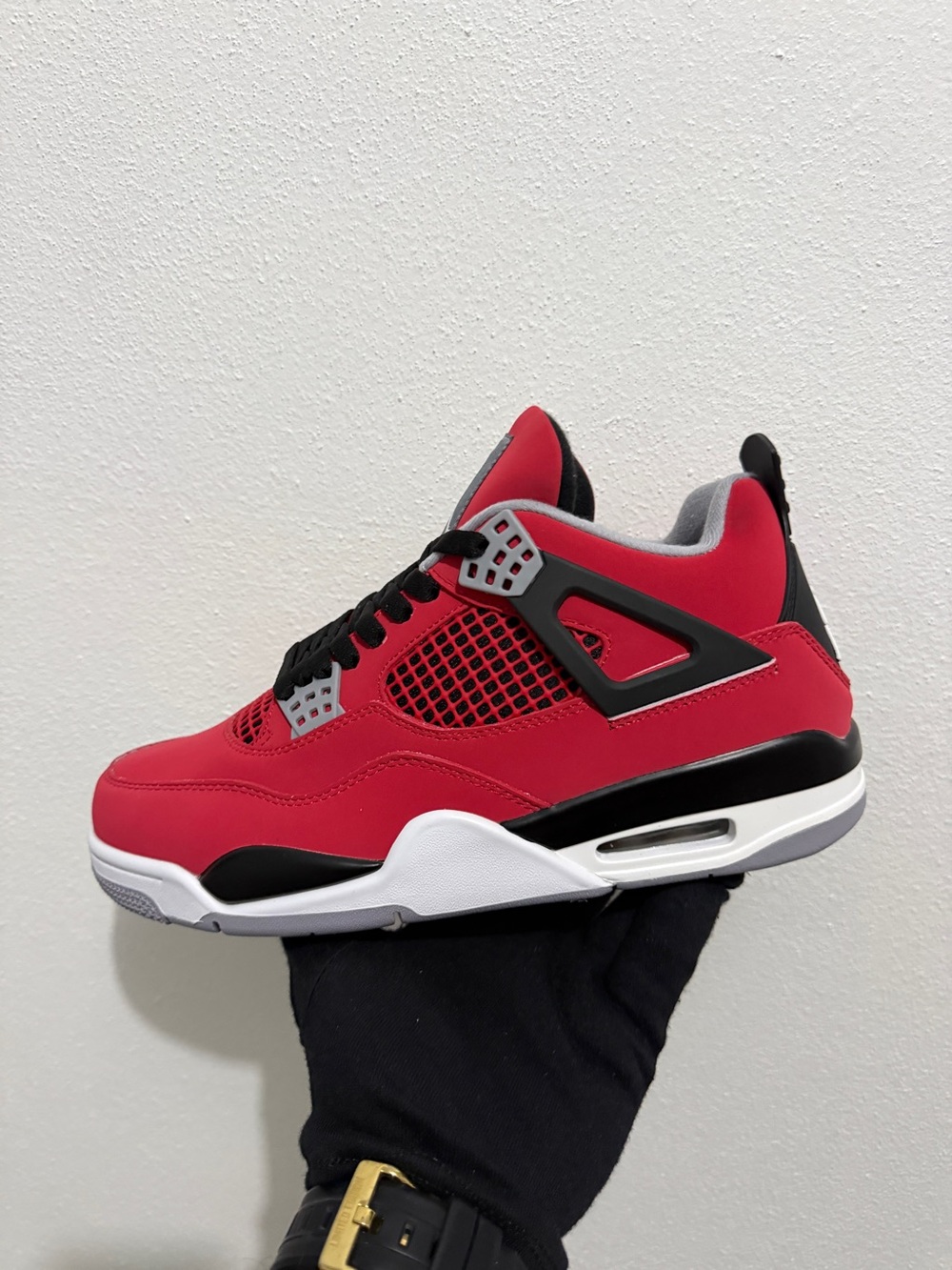 Men's Red Basketball Sneakers - Classic Retro Style